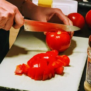 Tomaten würfeln
